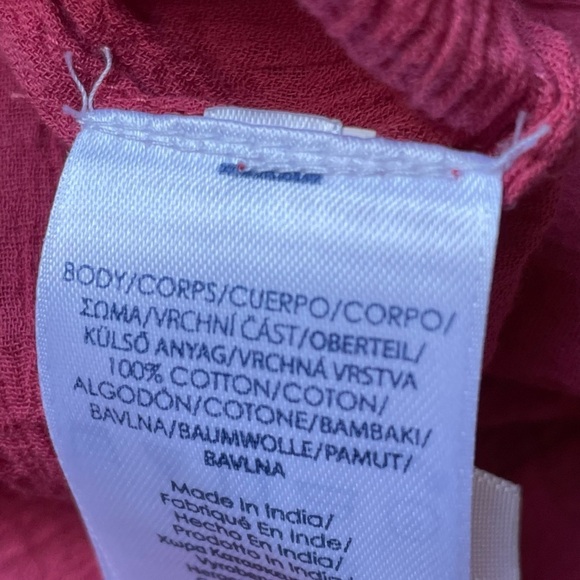 Chaps Pale Red Crocheted Lace Blouse top. Size Small - Picture 7 of 13